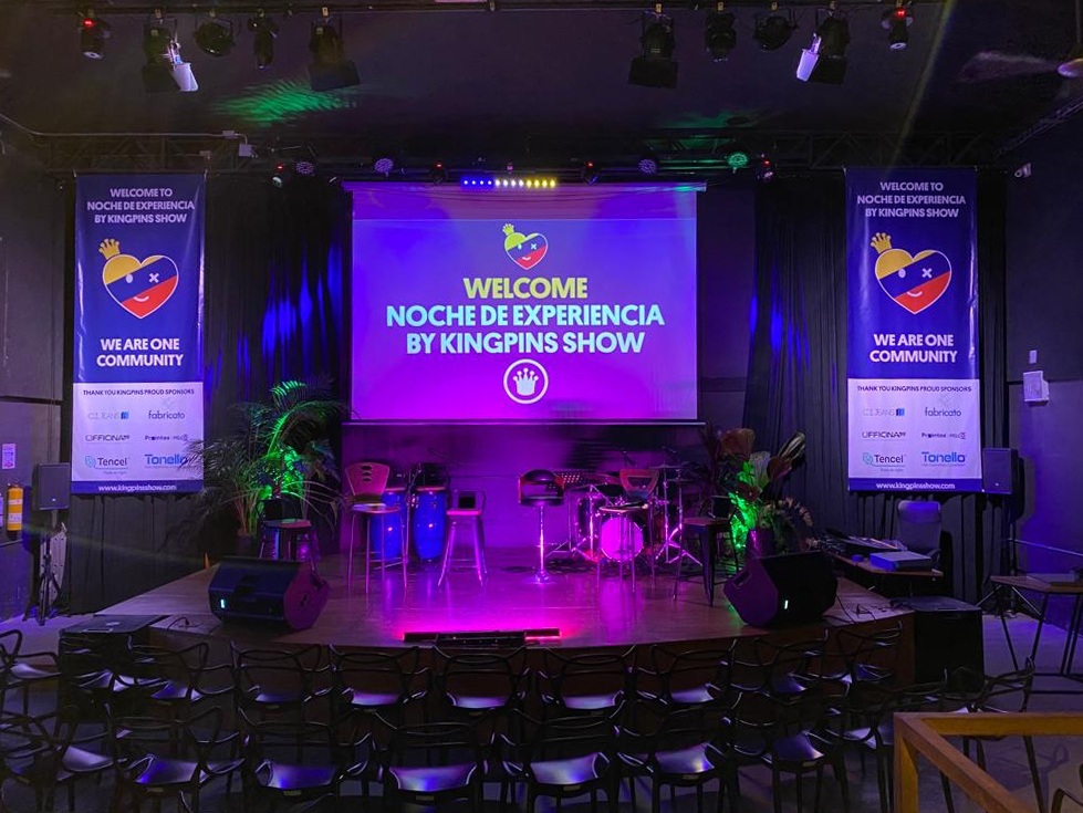 Palco Kingpins Colombia
Evento Noche de Experiencia